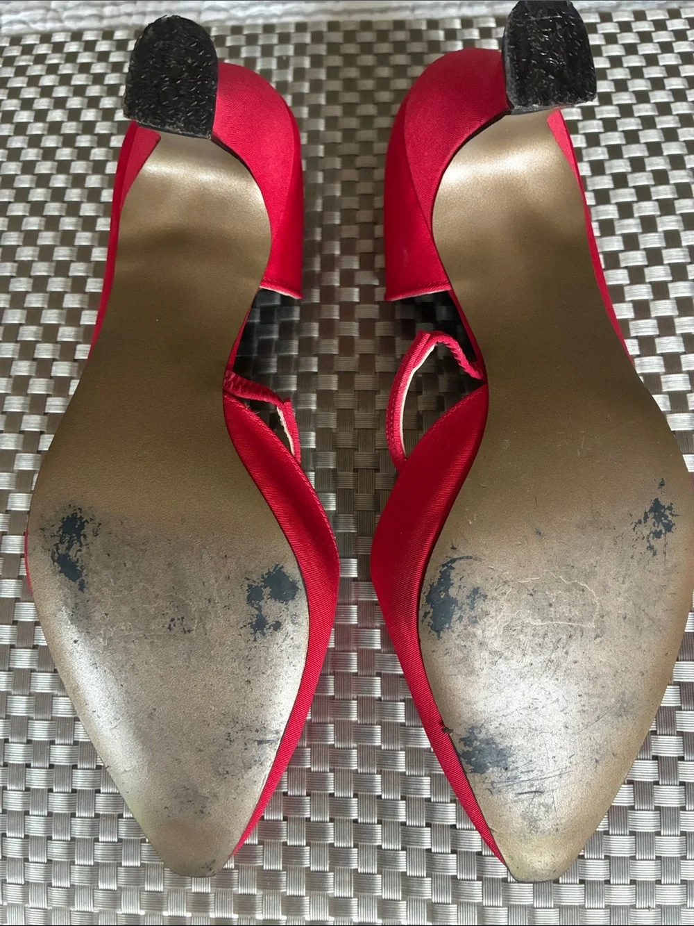 Red Vintage Women’s Satiny Shoes/Heels, Size 7